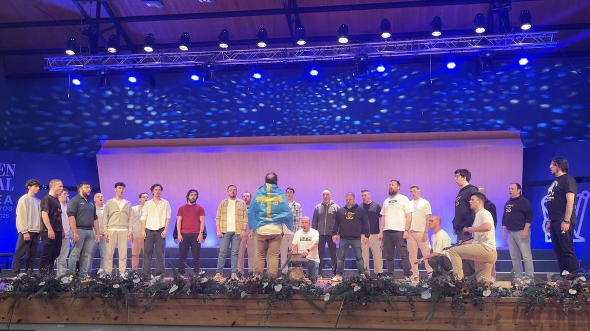 El Coro Masculino Ferrum de Luanco es el ganador del 51 Certamen Coral de Ejea.