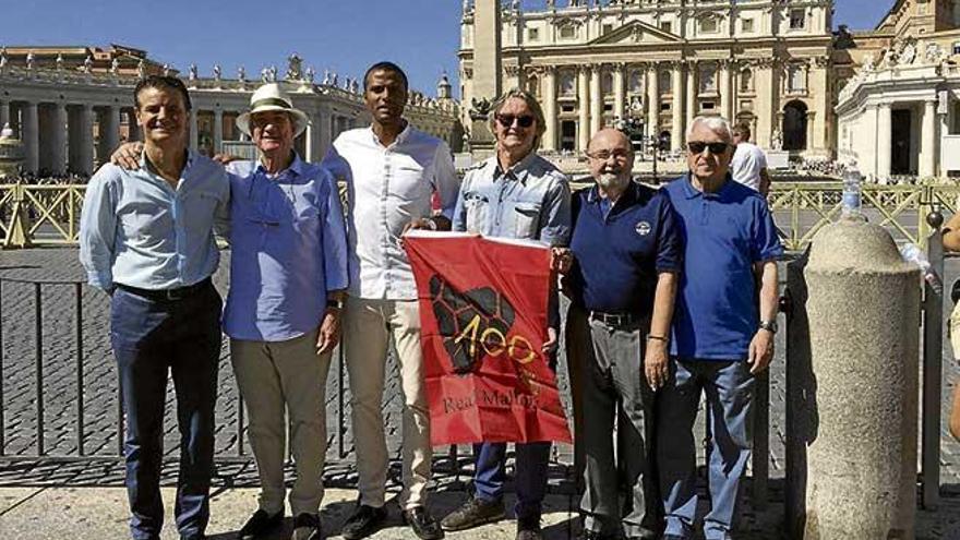 Paco Llabrés, el segundo por la derecha, en la visita al Vaticano en septiembre del año pasado.