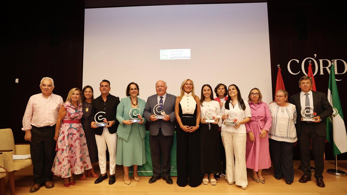 La AECC de Córdoba entrega sus segundos Premios María Cañas