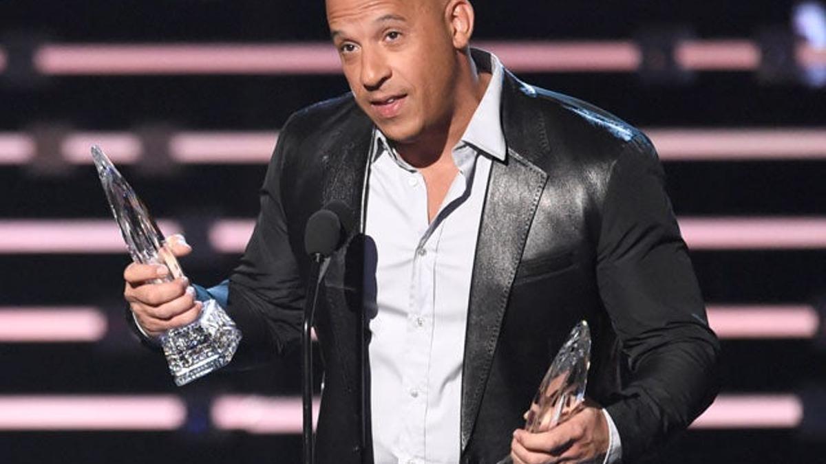 Vin Diesel se emociona al recoger dos premios por 'Furious 7'