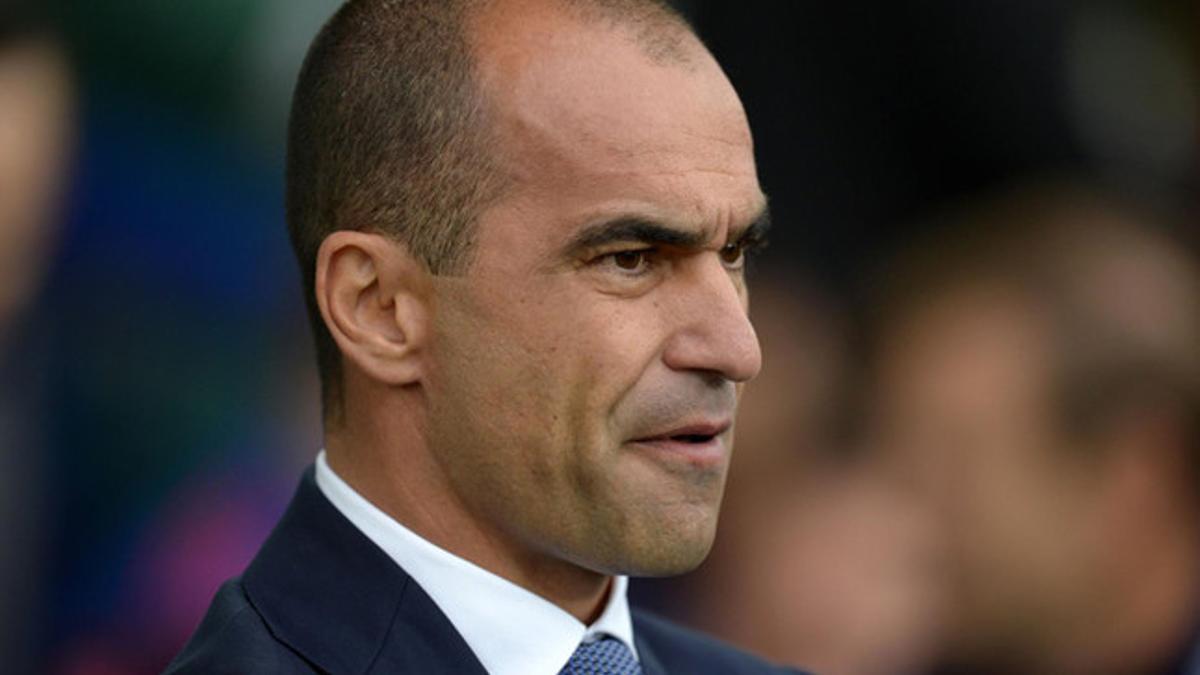 Roberto Martínez, entrenador del Everton, quiere retener a John Stones