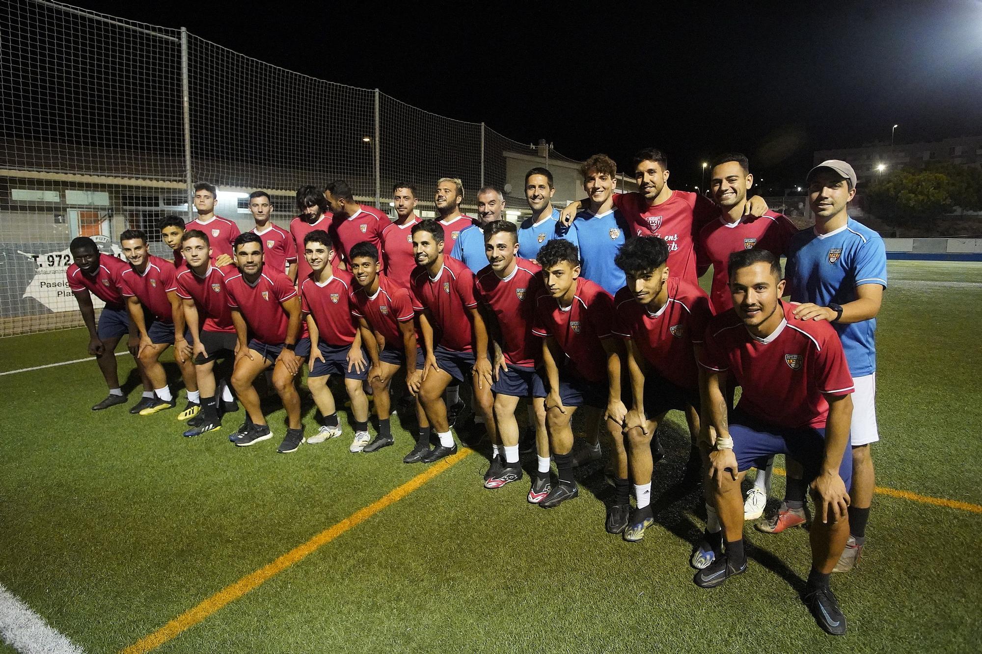 Club de Futbol Sant Feliu de Guíxols entrenant a Vilartagues