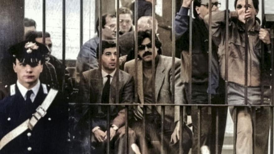Un momento do Maxiproceso de Palermo (1987).