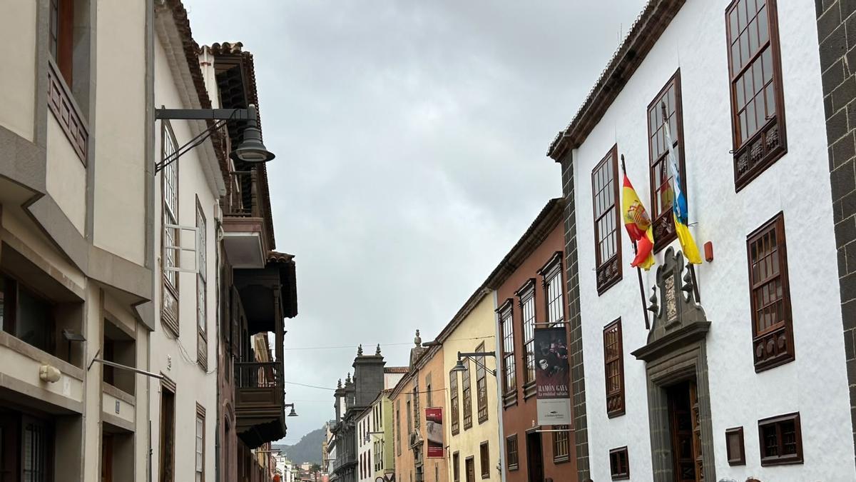 La calle San Agustín en un momento de plena actividad diurna