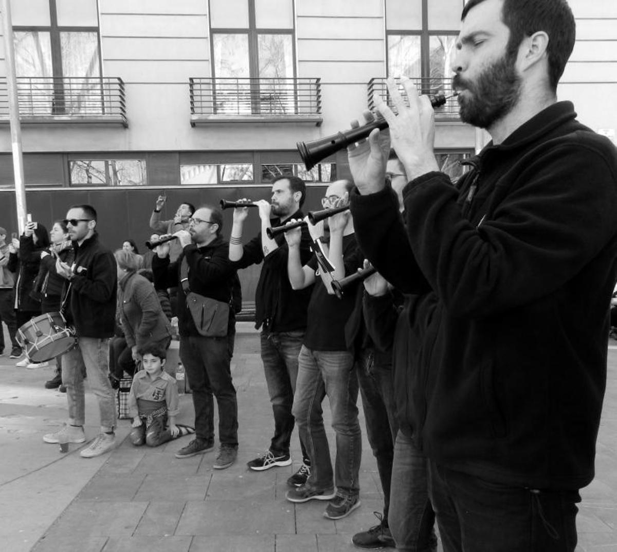 La Muixeranga de Barcelona bufarà espelmes amb una gran trobada