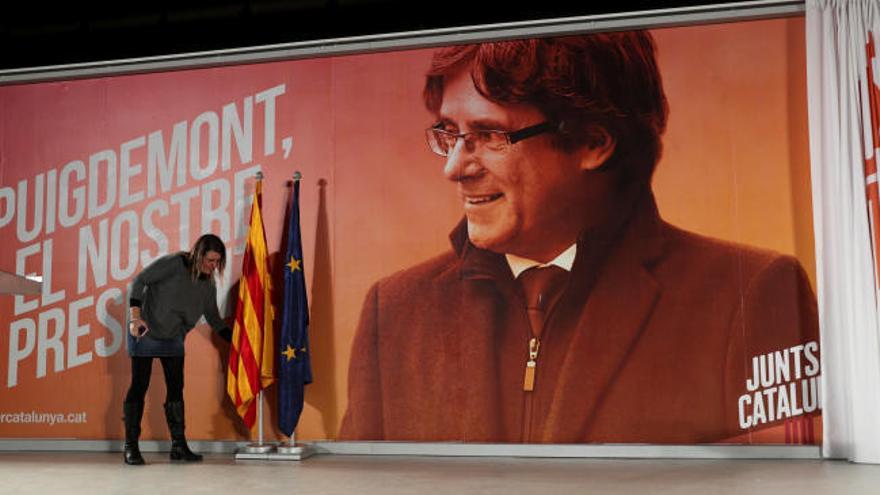 El juez retira la orden de busca y captura para Puigdemont