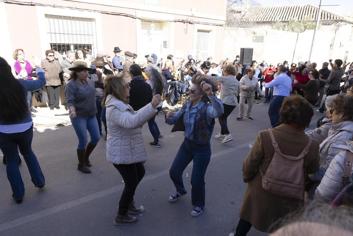 Bailes en las calles de Barranda