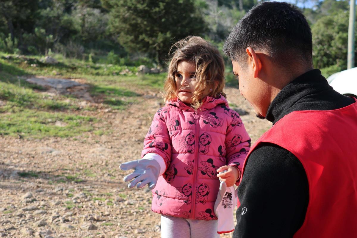 La XVII Jornada de Limpieza en Sa Talaia concluye con la recogida de 400 kilos de residuos La XVII Jornada de Limpieza en Sa Talaia concluye con la recogida de 400 kilos de residuos