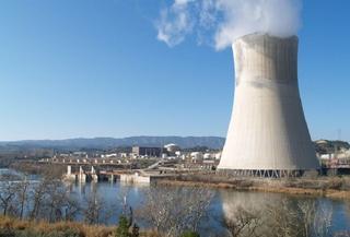 Bruselas ignora las críticas de los países miembros y mantiene nuclear y gas como energías "verdes"