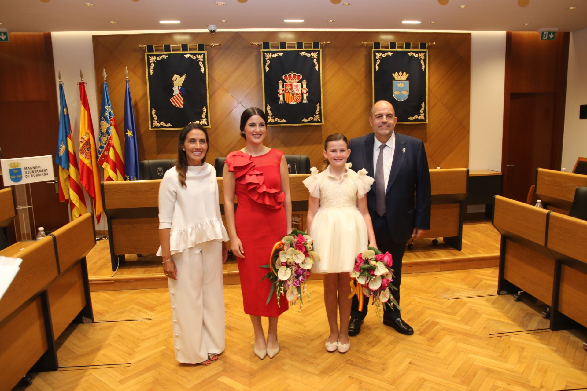 Las imágenes de la elección de las reinas falleras de Burriana