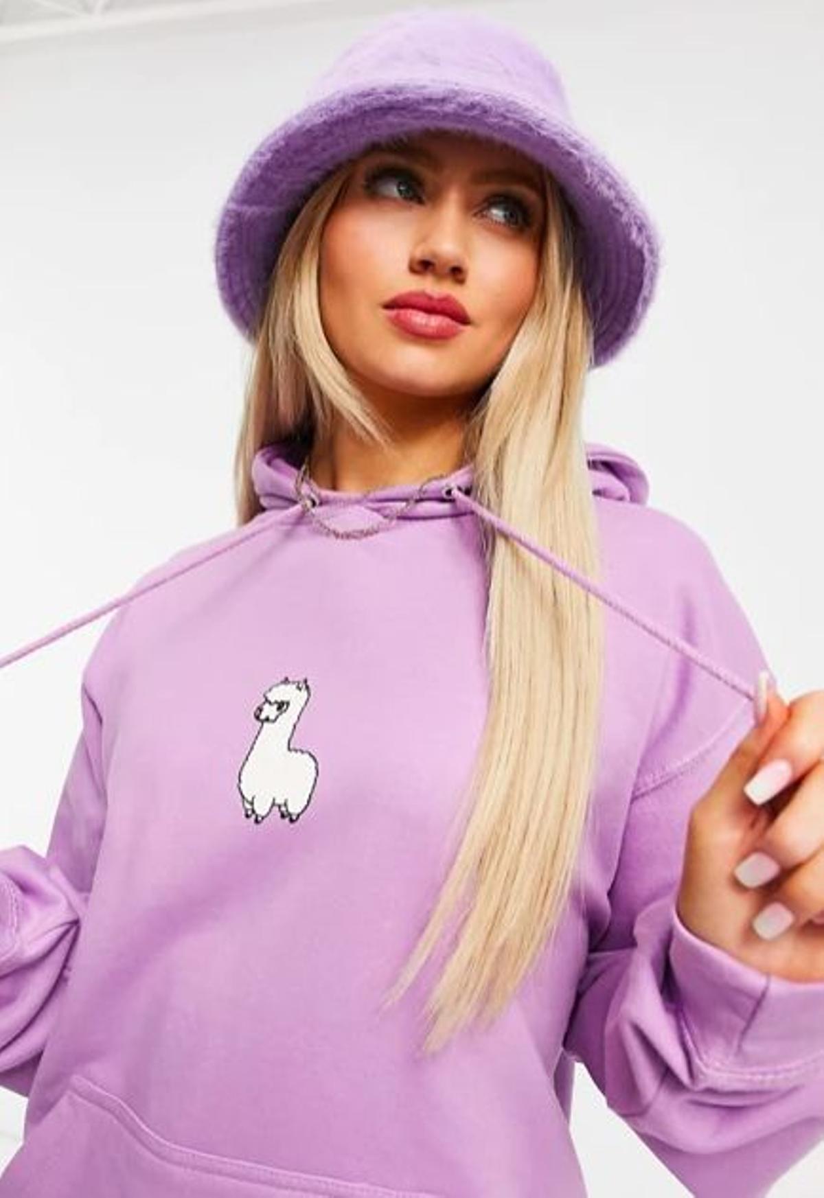 Sudadera lila extragrande con capucha y estampado de llama de New Love Club