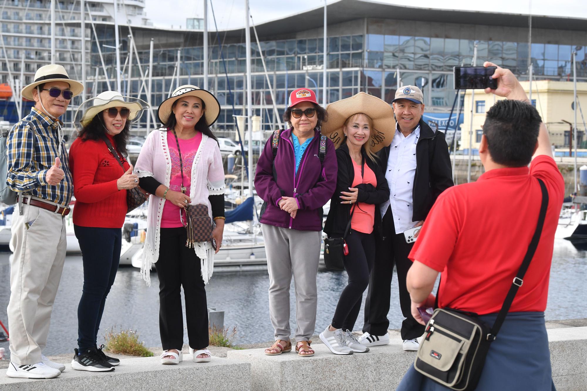 El puerto de A Coruña recibe la visita del crucero ‘Celebrity Silhouette’
