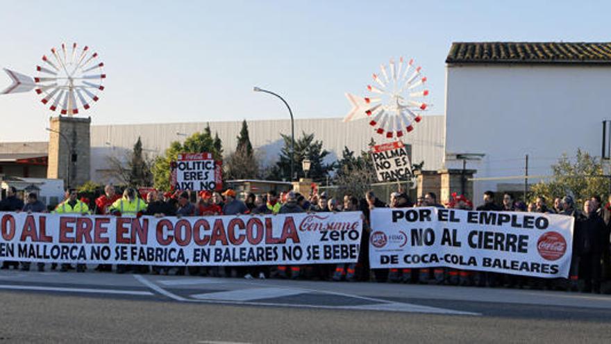 Protesta ante el ERE anunciado por Coca-Cola Iberian Partners