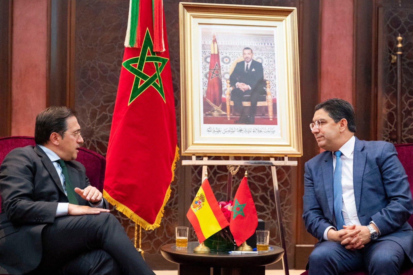 El ministro de Exteriores español, José Manuel Albares, durante una reunión con su homólogo marroquí, Naser Burita.