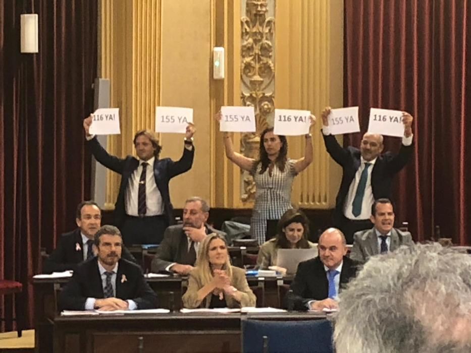 Més abandona el Parlament en protesta por la sentencia del 'procés' y Vox pide su ilegalización