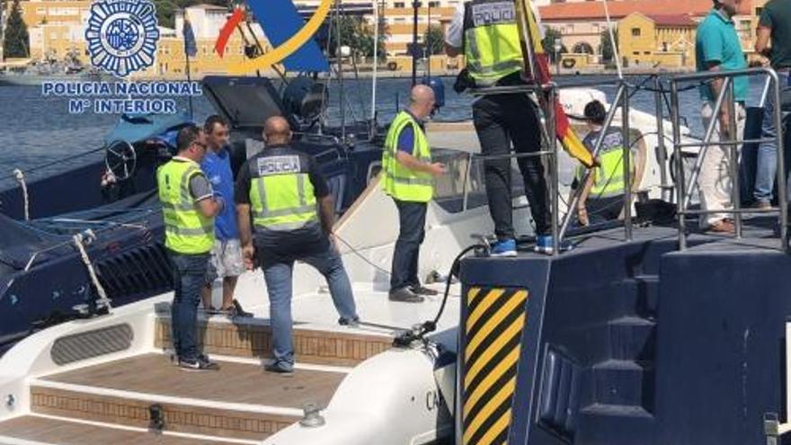 Así fue el abordaje a los lancheros de Cambados en Cartagena