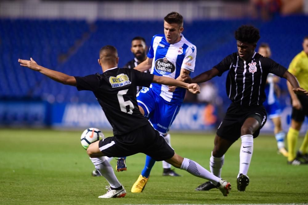 El Dépor golea al Corinthians en Riazor