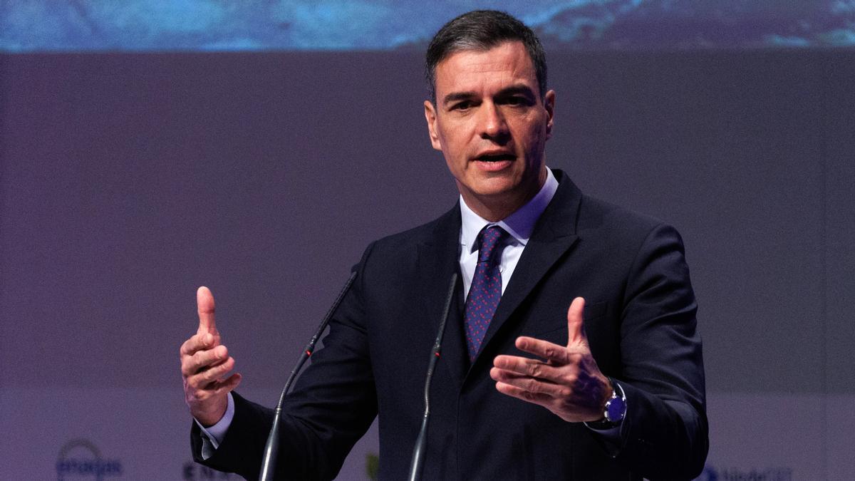 Pedro Sánchez propone un cara a cara semanal con Feijóo