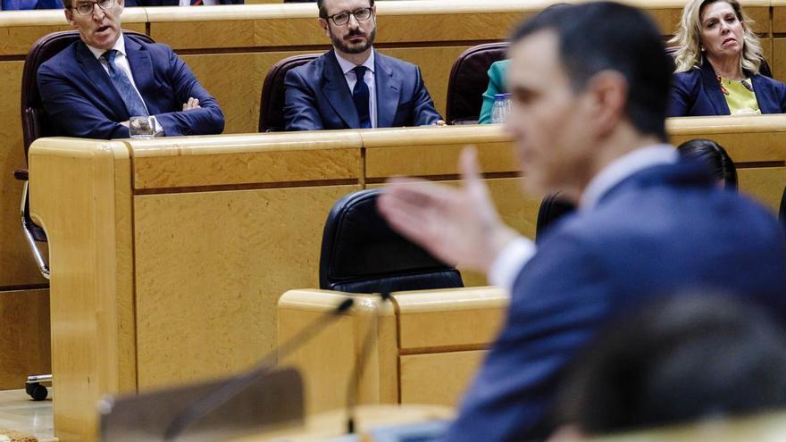 Moncloa le dará relevancia por &quot;respeto&quot; a Tamames mientras Vox se prepara para recuperar foco político