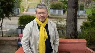 César González-Saavedra, doctor en Desarrollo Comunitario: "Debemos fortalecer las redes sociales reales, no las digitales"