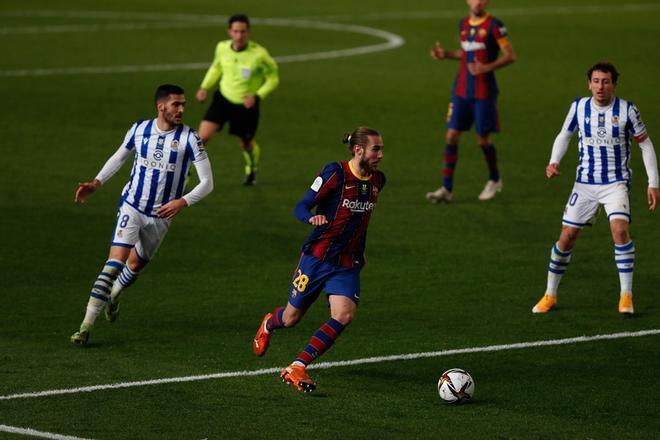 Óscar Mingueza durante la primera semifinal de la Supercopa de España de fútbol que se disputa en el Nuevo Arcángel, en Córdoba