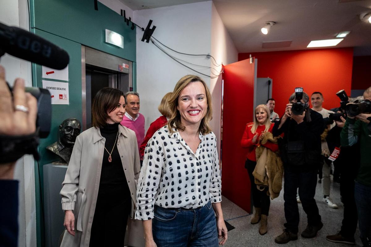 En imágenes | El PSOE de Pilar Alegría reacciona a los resultados electorales En imágenes | El PSOE de Pilar Alegría reacciona a los resultados electorales