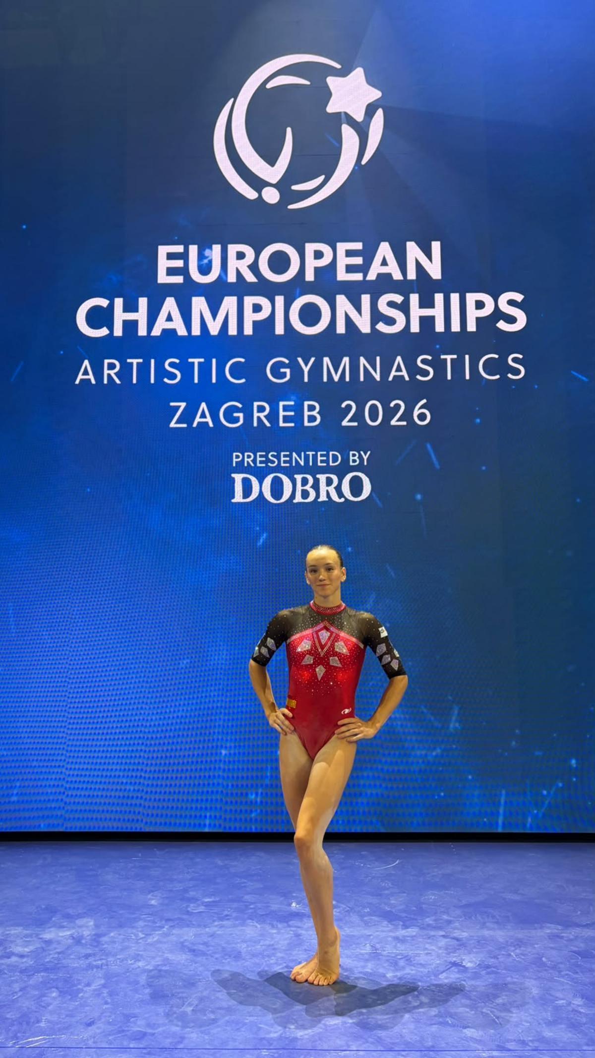 La gimnasta gironellenca de l'Egiba, abans de competir a Zagreb
