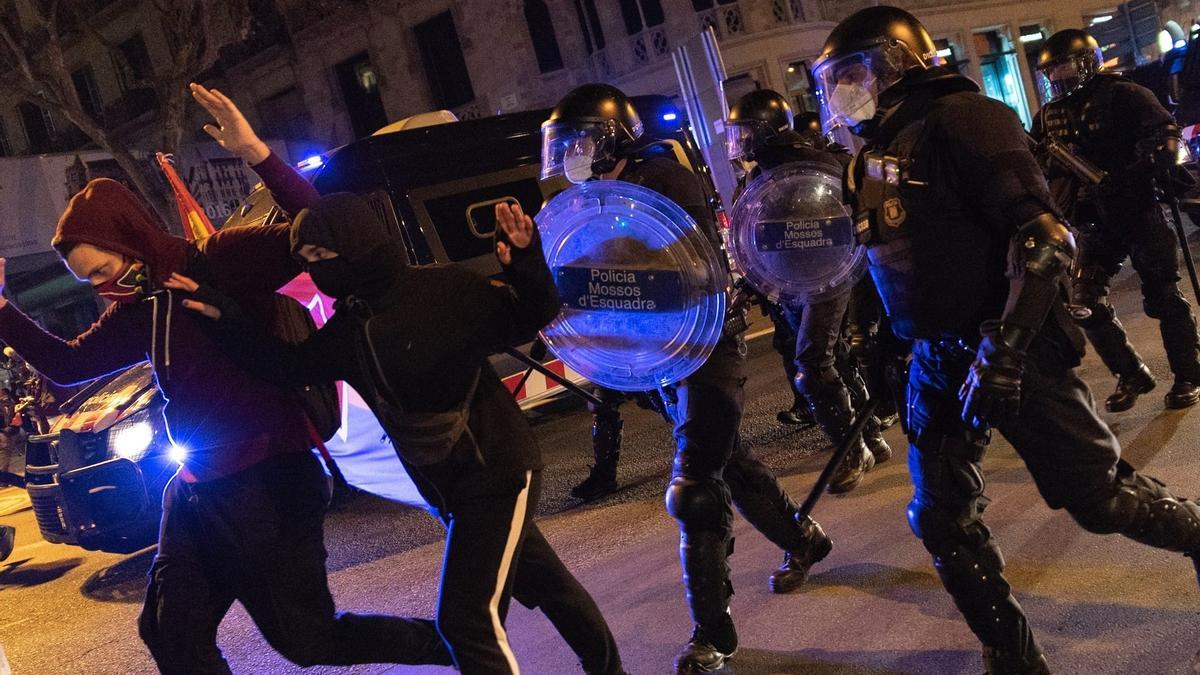 Dos de los detenidos en los altercados de Barcelona.