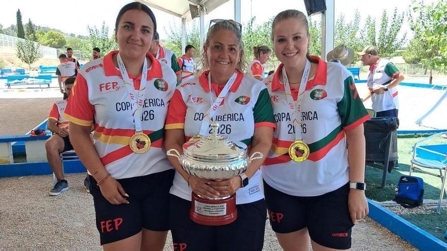 Sandra Pérez y Alba Valiente ganan la Copa Ibérica de petanca con España