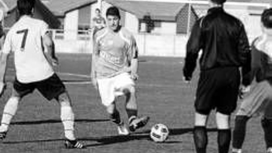 El Cacereño juvenil suma ante el Alcorcón (1-1) y el Flecha Negra pierde ante el Valladolid (0-3)