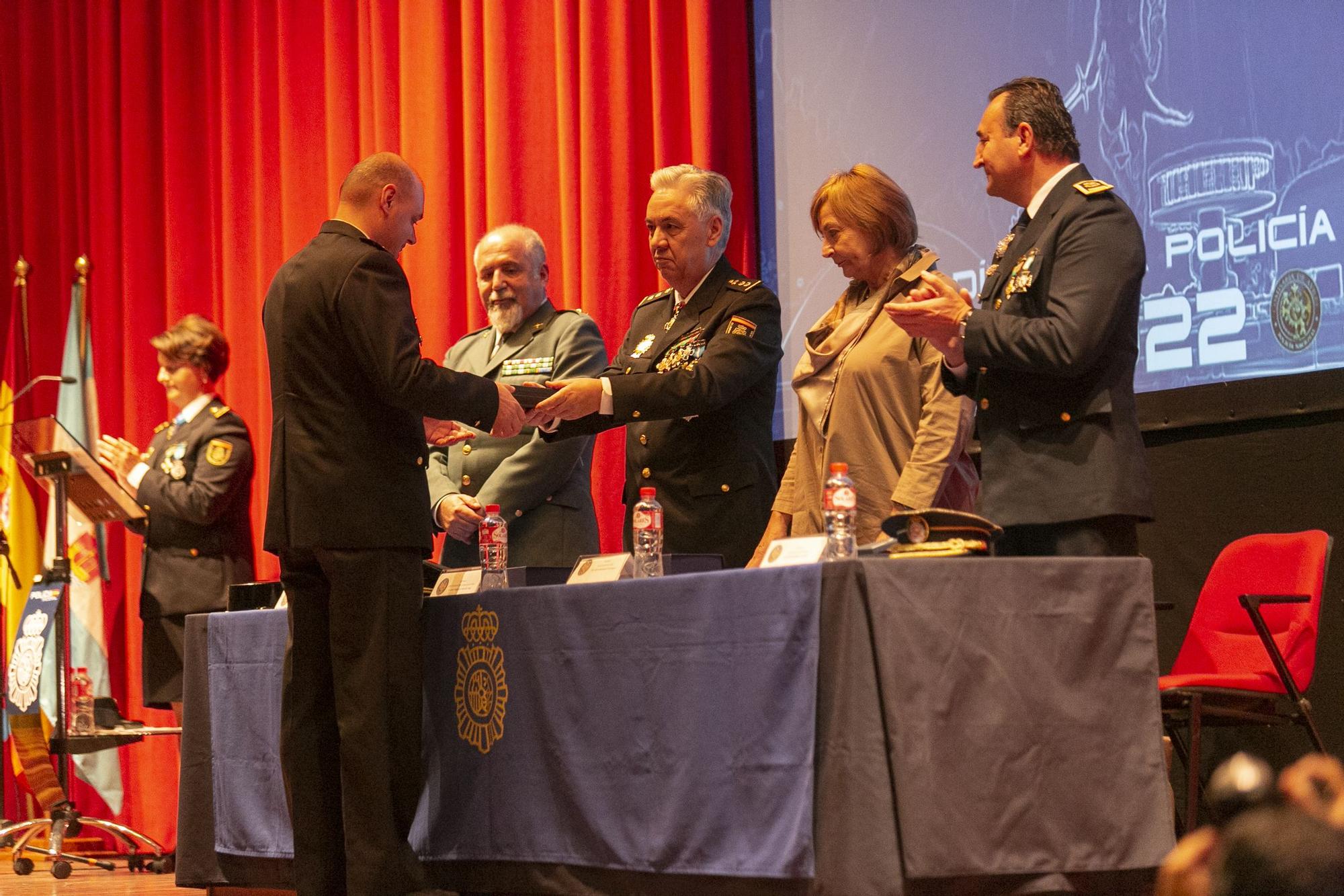 En imágenes: así celebró la Policía Nacional los Ángeles Custodios en Avilés