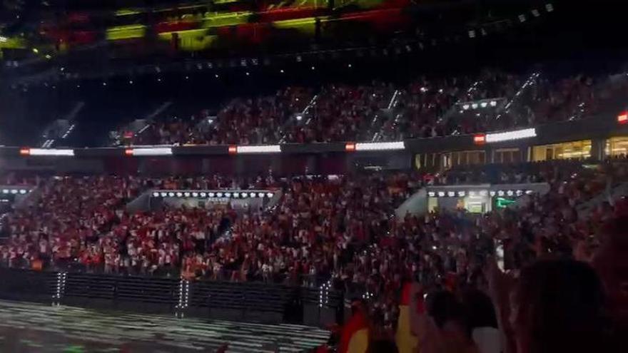 Locura en el Roig Arena con el primer gol de España ante Francia