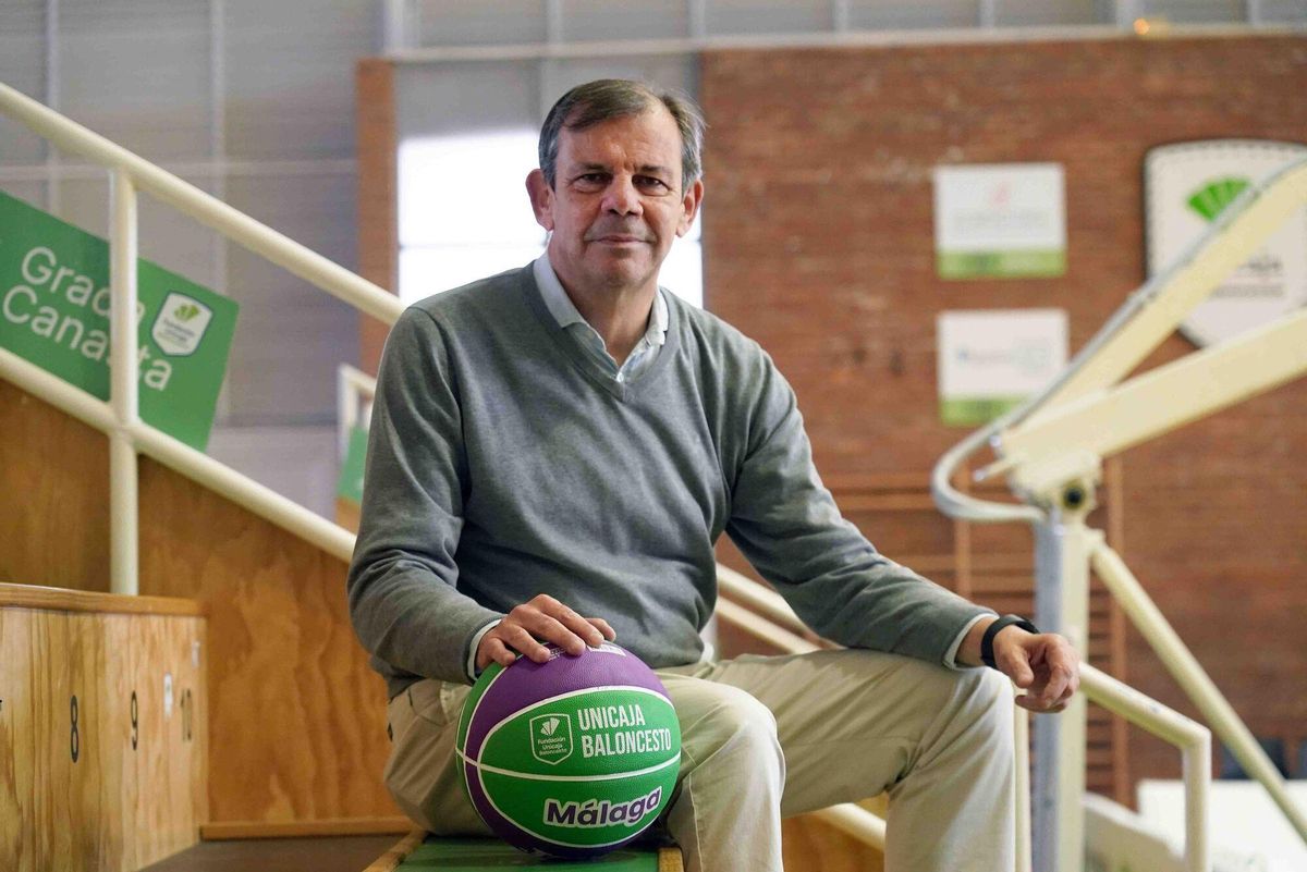 MLG 21-02-2025.-Juanma Rodríguez, director deportivo del Unicaja CB, posa durante la entrevista.