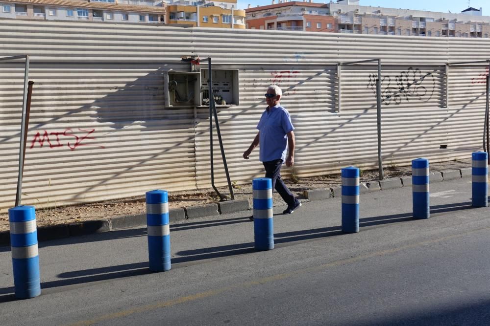 Cs denuncia el lamentable estado de accesibilidad peatonal a los juzgados y el cuartel de la guardia civil de Torrevieja