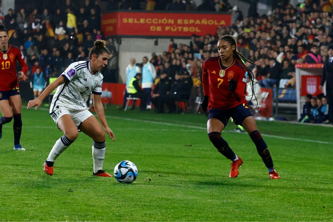 La afición se vuelca con las campeonas del mundo