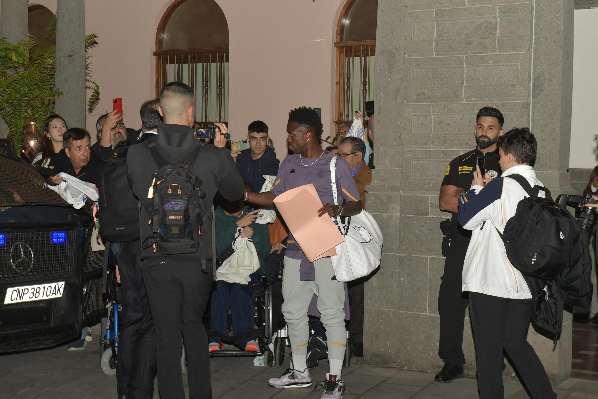 Llegada del Real Madrid al Hotel Santa Catalina en Las Palmas de Gran Canaria