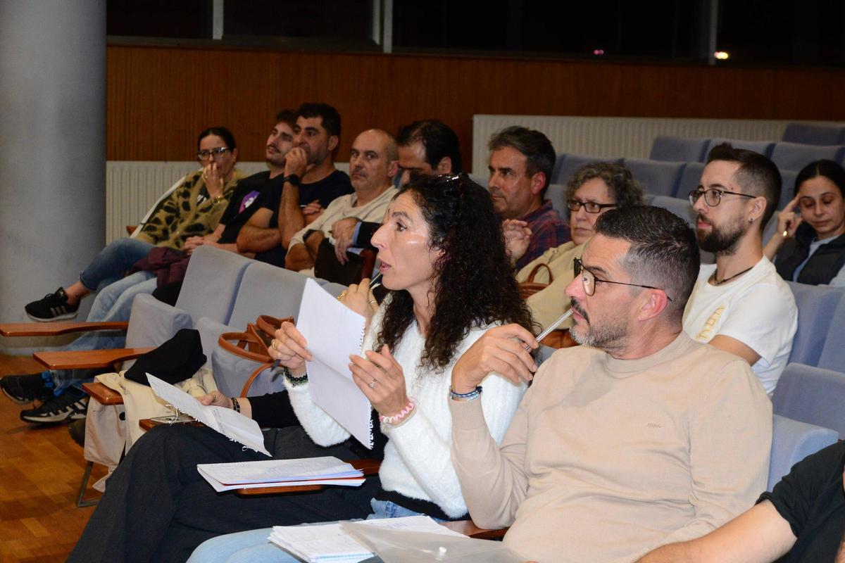 Una reunión sectorial con el comercio, hostelería e industria por la nueva tasa de la basura en O Morrazo.