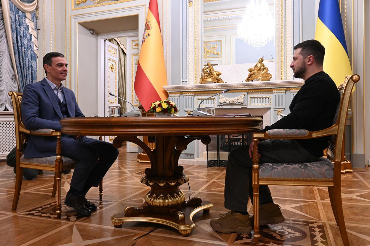 El presidente del Gobierno, Pedro Sánchez, se reúne con Volodímir Zelenski en Kiev.