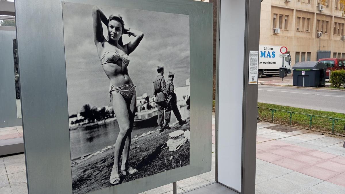 'El primer bikini en Ibiza'.
