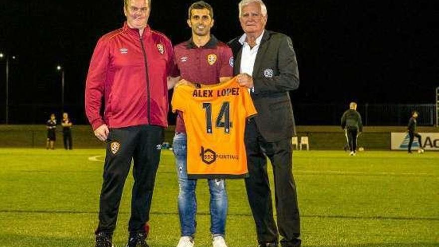 Álex López, el día de su presentación con el Brisbane Roar.