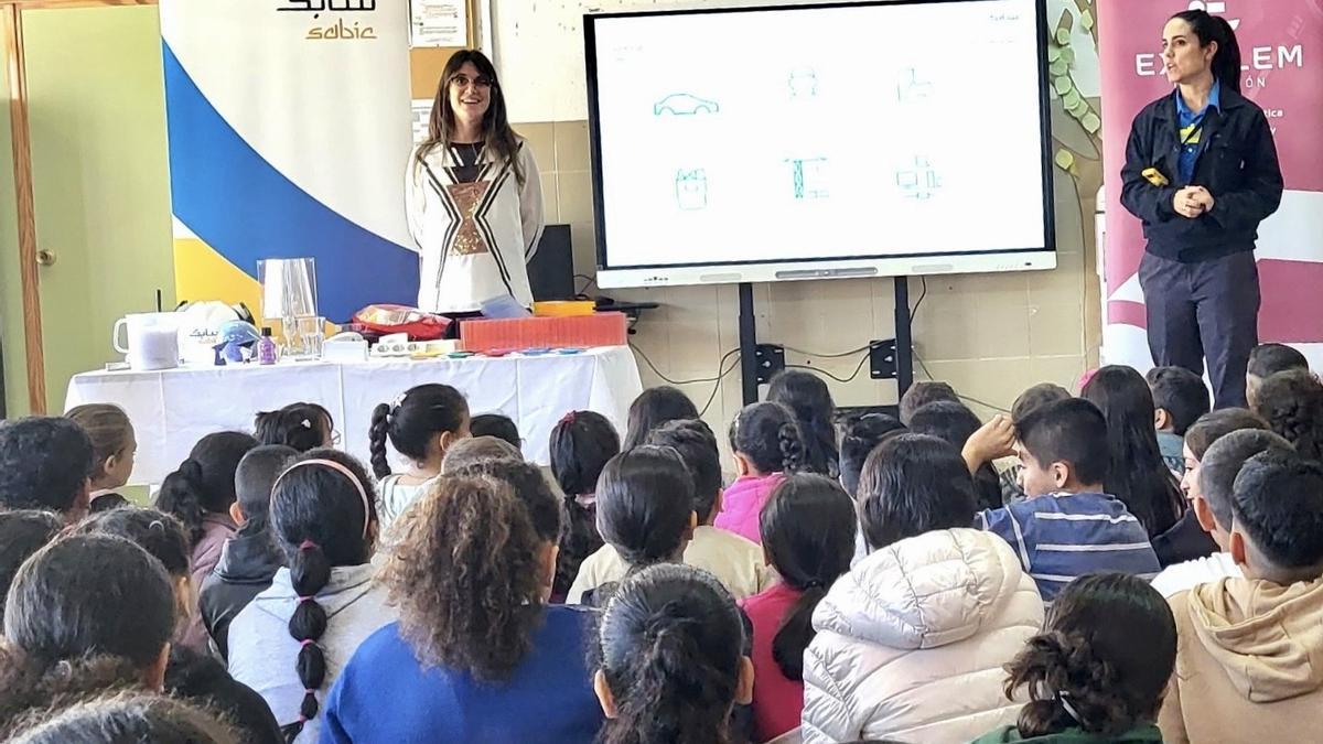 Sabic participa en el proyecto Colebora con el CEIP Aljorra.