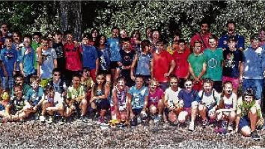 Alumnes de primària de Súria participen en la 4a trobada poliesportiva de sisè