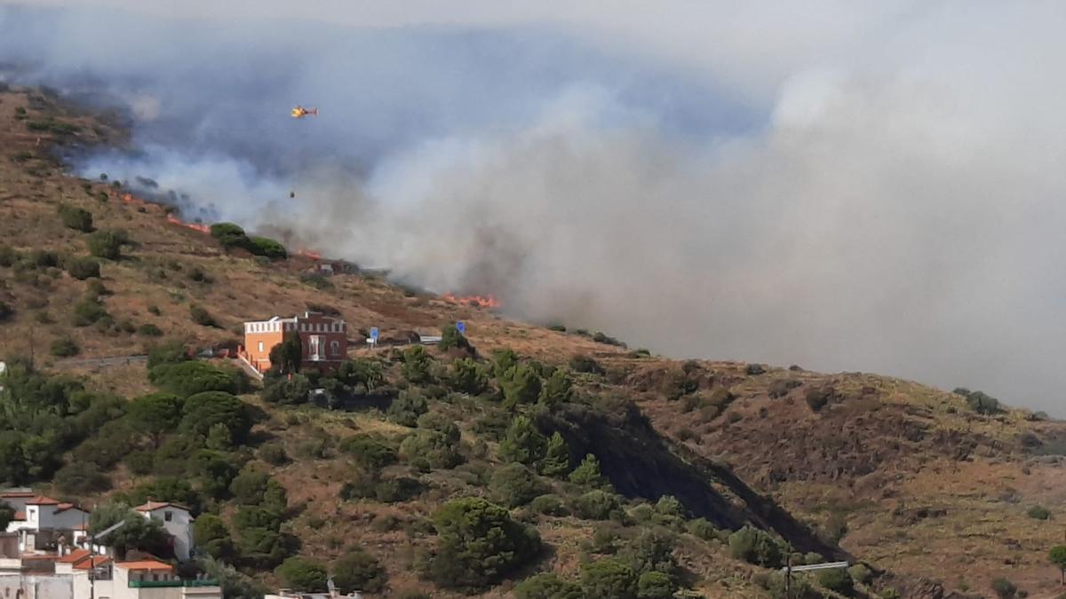 Incendi a Portbou