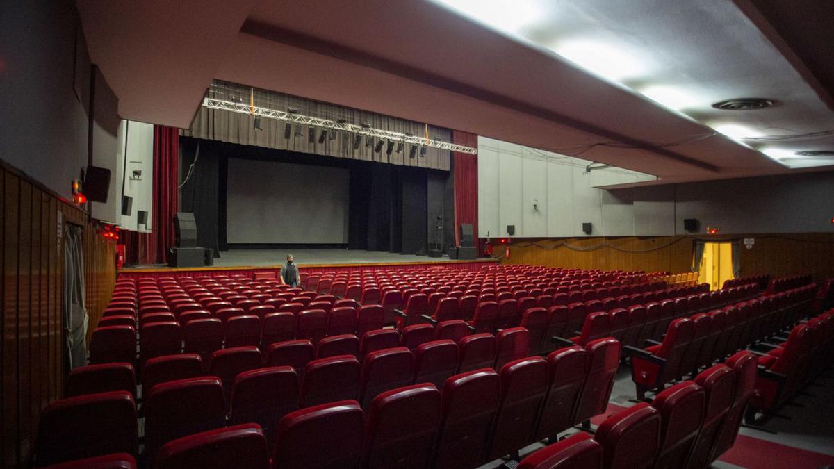 Interior del Nuevo Teatro Circo de Cartagena. | IVÁN URQUÍZAR