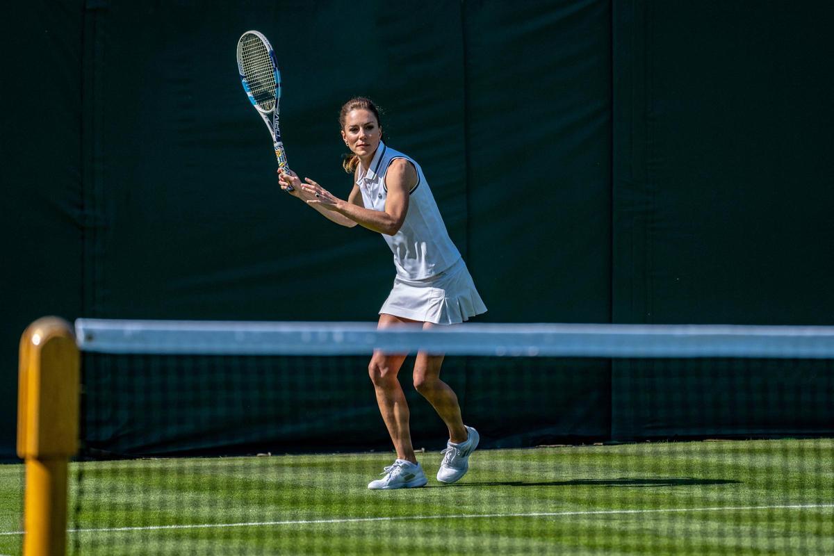 Federer y Kate Middleton, recogepelotas por un día en Wimbledon Federer y Kate Middleton, recogepelotas por un día en Wimbledon