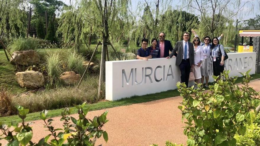 Muher inauguran su jardín murciano en la ciudad china de Nanning