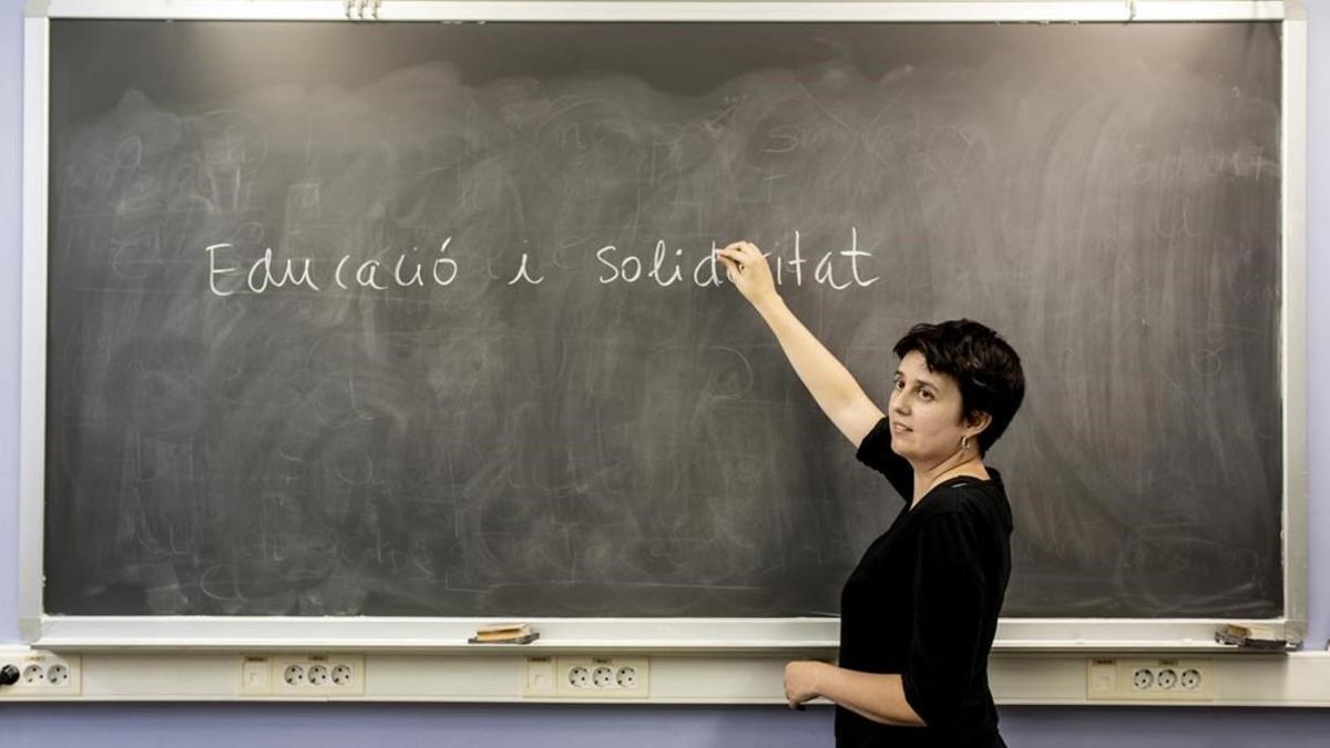 Isabel Redañó, en una sala del Centre Cívic Besós.