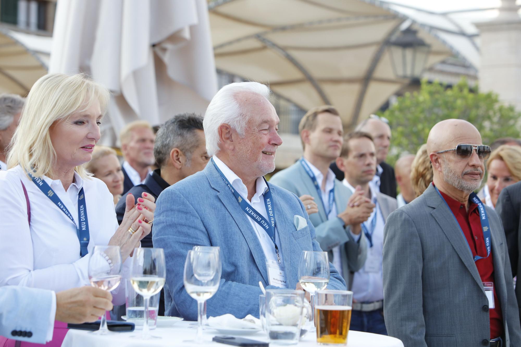 Wirtschaftsforum Neu Denken versammelt deutsche Manager und Politiker auf Mallorca