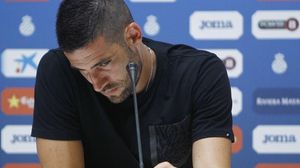 Un responsable del Reial Madrid li va dir que respongués en espanyol a una pregunta en català.