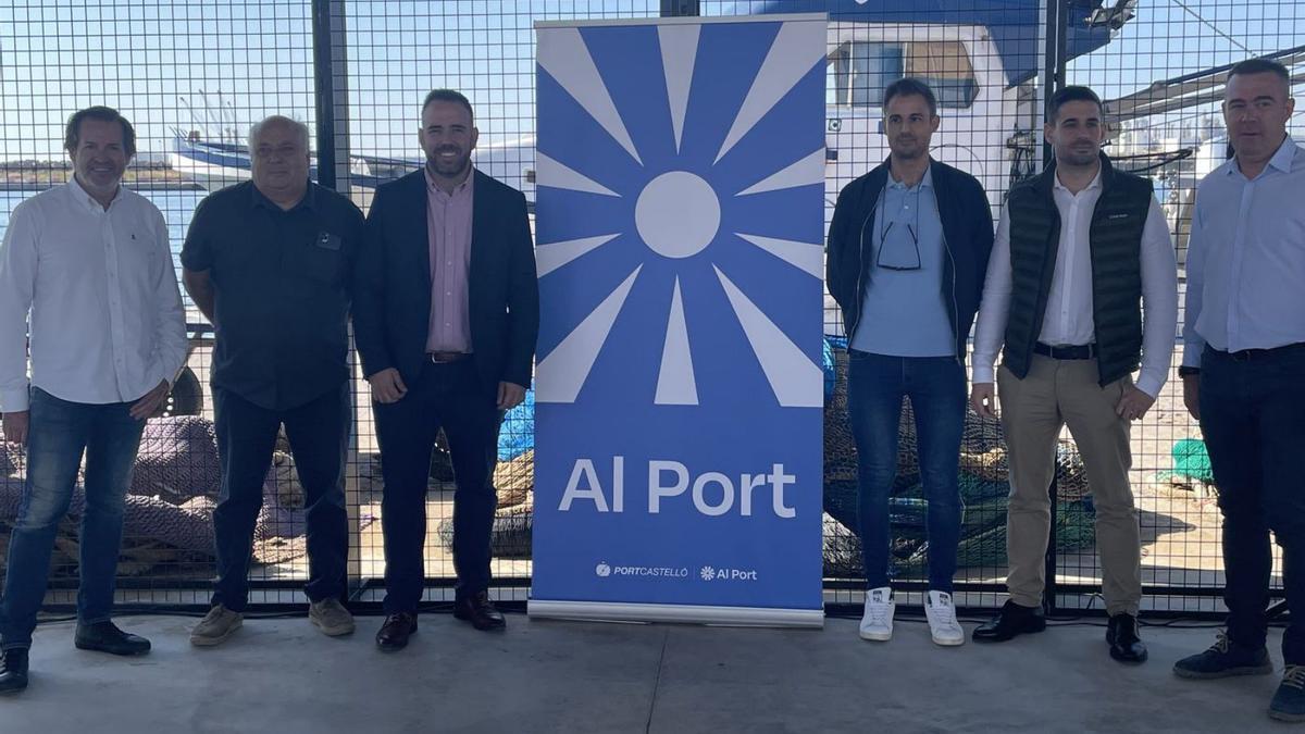 El presidente de la Autoridad Portuaria, Rafa Simó, durante la presentación de la oferta de este trimestre de ‘Al Port’.